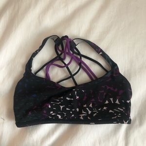 Lululemon free to be wild bra size 6
